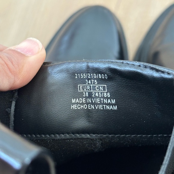 Zara CHUNKY SOLE FLAT ANKLE BOOTS for women size 8 - Picture 4 of 8